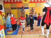 Karneval s Mirečkem a Leontýnkou